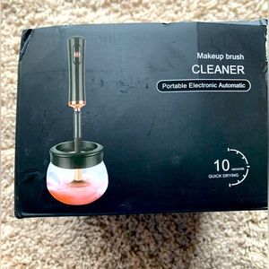 Portable Electronic Automatic Makeup Brush Cleaner. New, never used.